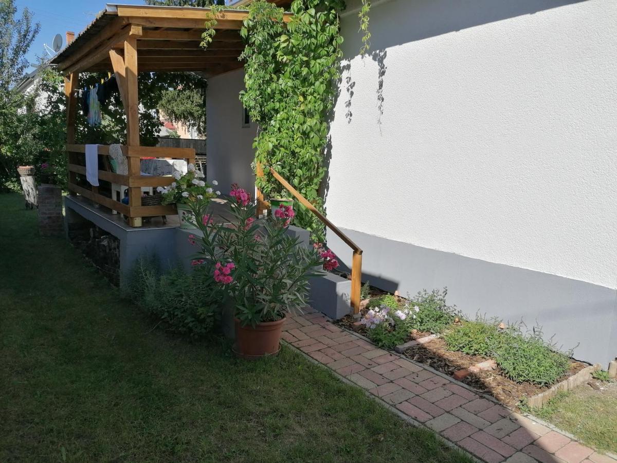 Mezőkövesd Menta Apartman מראה חיצוני תמונה
